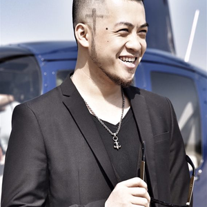 香港三级黄片电影人与狗交配
